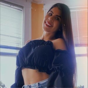 Meet your Posher, Daniela